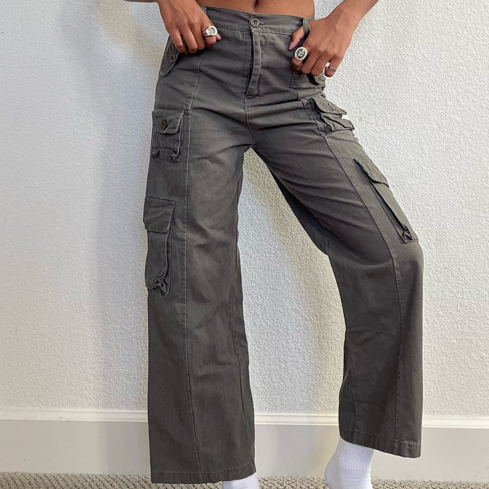 🖤 gray cargo pants with belt loops